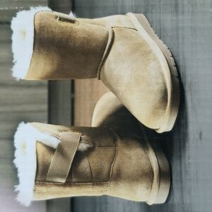 Ladies Serra brand lambskin boots sz 6